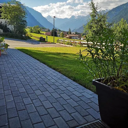 Lerch * Sankt Gallenkirch